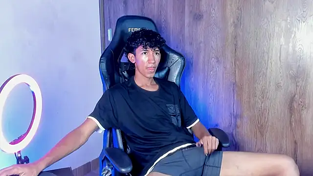 neitan miller  online show from April 2026 04:36:02 PM