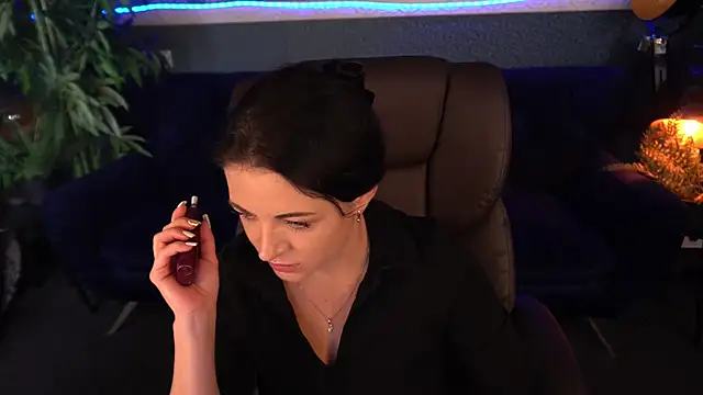 Dafni Monn online show from October 2025 05:29:02 AM