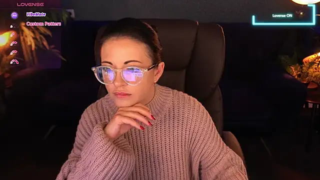 Dafni Monn online show from November 2025 06:57:01 AM