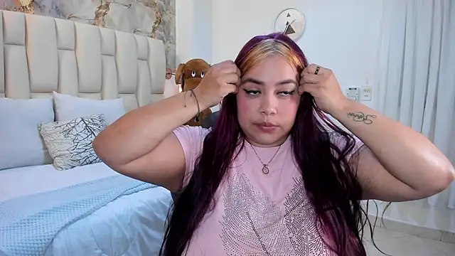 tatikanyx online show from February 2026 12:25:01 PM