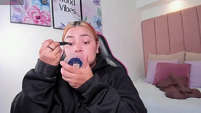 tatikanyx online show from March 2026 11:55:02 AM