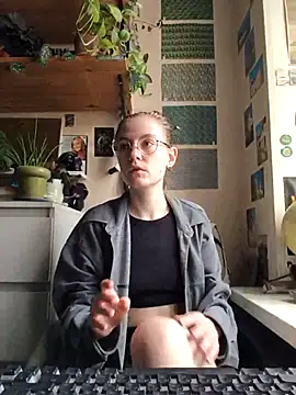 Snapshot of Shy_Bamby chatting on July 2026 10:41:01 AM Shy Bamby online show from July 2026 10:41:01 AM
