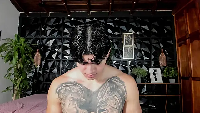 Snapshot of elliot_colton chatting on June 2026 12:28:02 PM elliot colton online show from June 2026 12:28:02 PM