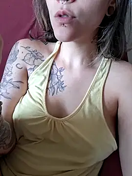 Casal HotBrisa online show from April 2026 06:31:02 PM