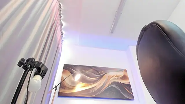 Britney Cortez online show from April 2026 01:23:01 PM