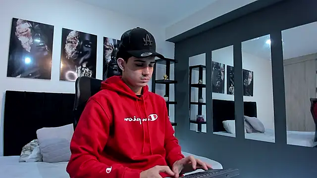 Alejo Grey online show from January 2026 12:43:02 PM