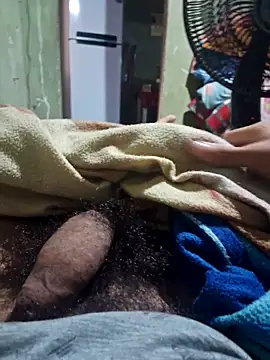 Utaca02 online show from February 2026 07:03:02 PM