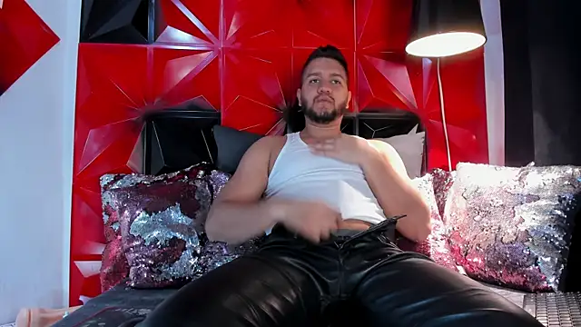 Snapshot of HARRY_RAMIREZ chatting on January 2026 05:16:01 PM HARRY RAMIREZ online show from January 2026 05:16:01 PM