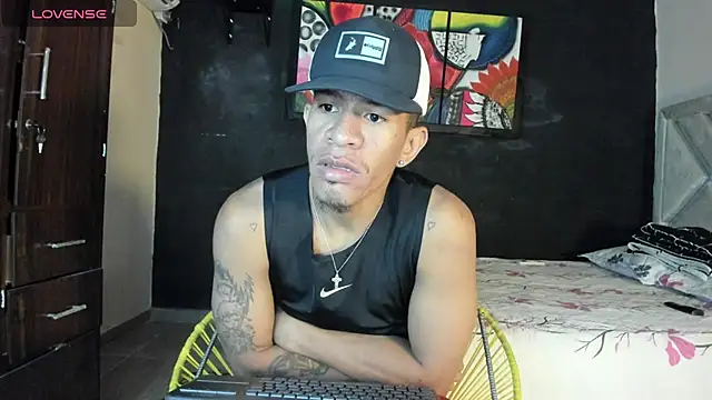 Snapshot of antonio_aguilarx chatting on July 2026 12:00:01 PM antonio aguilarx online show from July 2026 12:00:01 PM