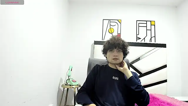 Snapshot of SHAW_FROSTE chatting on January 2026 10:15:01 PM SHAW FROSTE online show from January 2026 10:15:01 PM