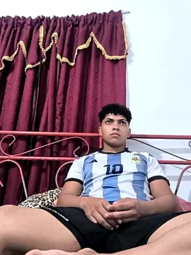 Snapshot of VersedChip chatting on February 2026 12:03:01 AM VersedChip online show from February 2026 12:03:01 AM