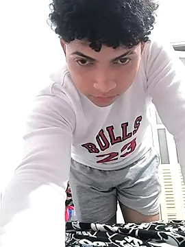 Snapshot of VersedChip chatting on February 2026 02:26:01 AM VersedChip online show from February 2026 02:26:01 AM