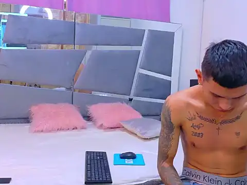 Scook Gray  online show from January 2026 08:56:01 PM