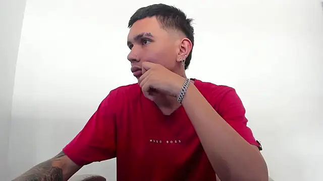 Scook Gray  online show from March 2026 04:24:01 PM