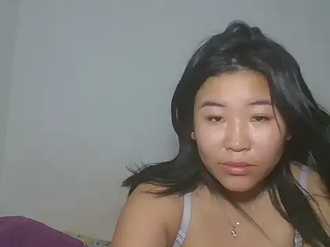 Zyeiii online show from March 2026 07:35:01 AM