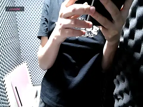 Shiny 68 online show from April 2026 01:36:02 PM