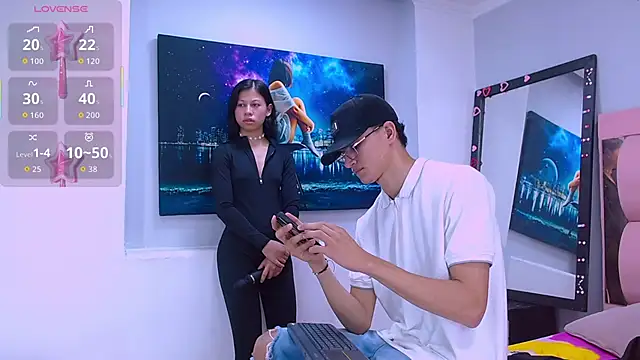 Sophi and Jack online show from March 2026 07:42:02 PM