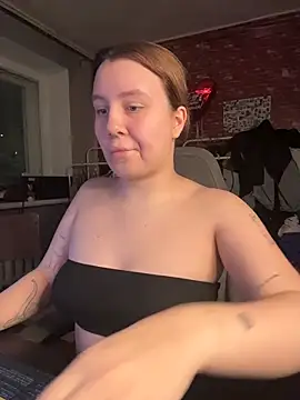 AnnaSeint online show from February 2026 06:37:01 PM