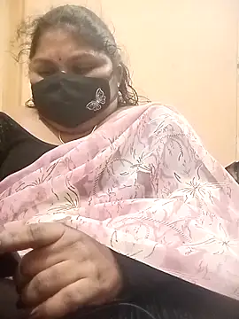 misammahyd online show from February 2026 06:20:01 PM