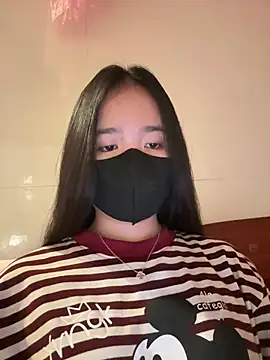 Gwen879 online show from March 2026 11:37:01 AM