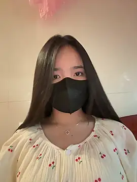 Gwen879 online show from March 2026 05:44:01 AM