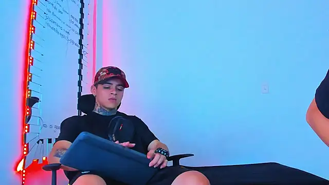 Thomas-Wil online show from February 2026 01:20:02 AM