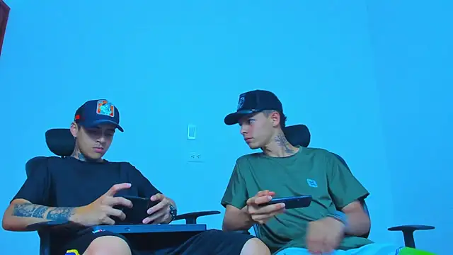 Thomas-Wil online show from April 2026 09:01:02 PM