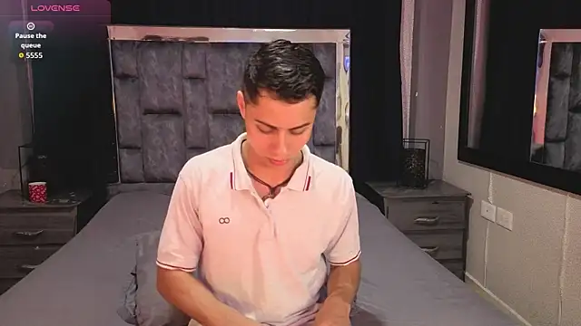 LeoMonnroe online show from May 2026 07:11:01 PM