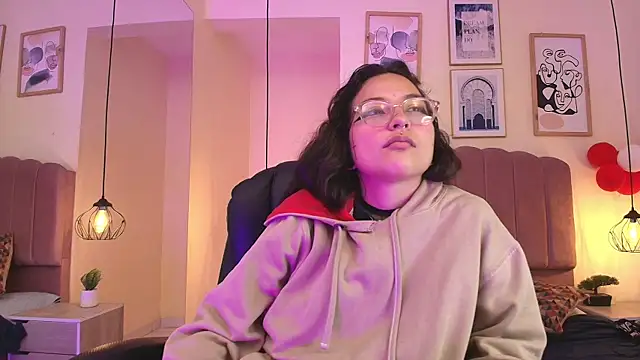 Hanabie  online show from April 2026 03:21:01 AM