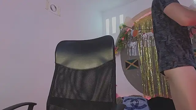 Apolo lux1 online show from April 2026 08:42:02 PM