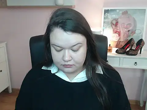 Snapshot of HollyDanceSoul chatting on February 2026 05:36:01 AM HollyDanceSoul online show from February 2026 05:36:01 AM