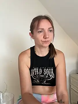 Snapshot of Marina_und_Jayden chatting on July 2026 12:41:01 PM Marina und Jayden online show from July 2026 12:41:01 PM