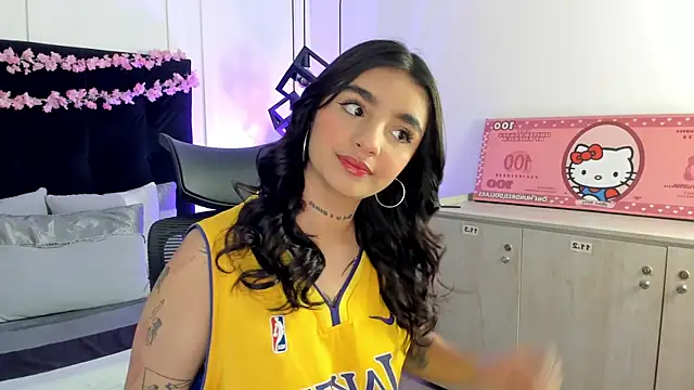 Abriil cutee online show from April 2026 01:52:01 PM