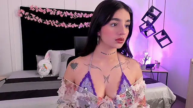 Abriil cutee online show from April 2026 01:23:02 PM