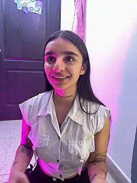 Abriil cutee online show from June 2026 03:17:01 PM