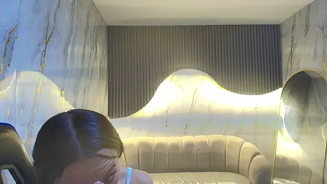 katalina r  online show from April 2026 07:58:02 PM