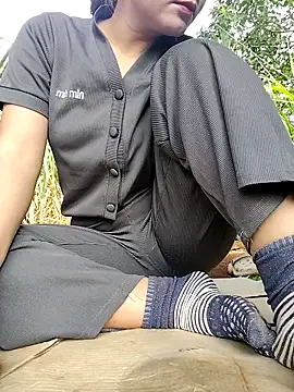 leona118 online show from April 2026 12:27:01 AM