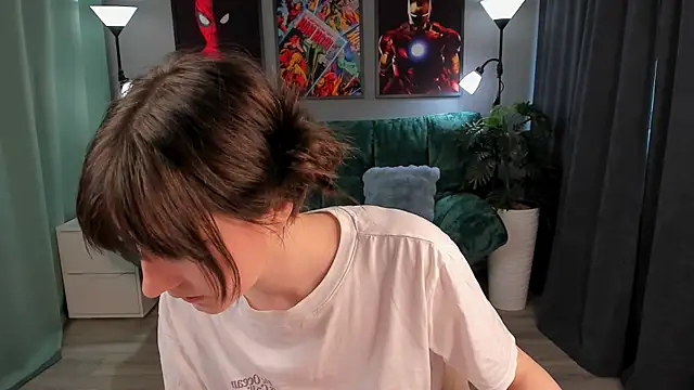 KikaOsterman online show from April 2026 02:11:02 PM