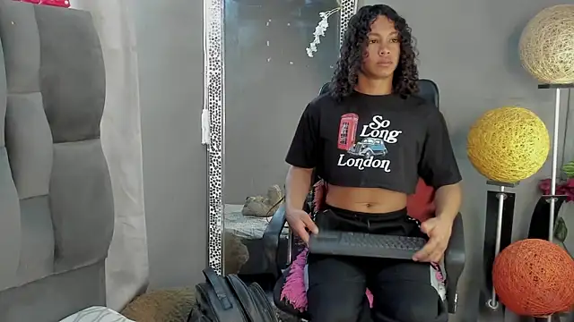 dylaans19 online show from February 2026 02:28:01 PM