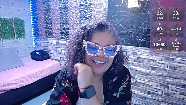 mia pazzi online show from January 2026 09:25:02 AM