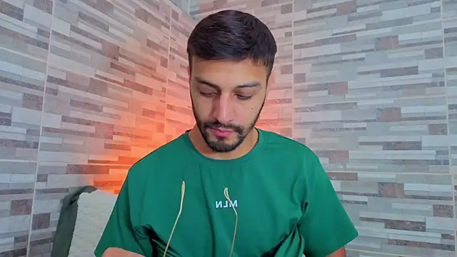 joelcallvil1 online show from May 2026 10:33:02 PM