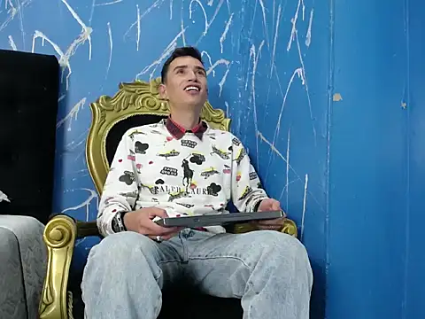 Iam Smith  online show from February 2026 08:38:01 PM