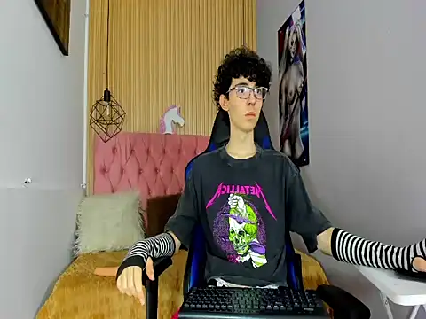 Syriussz online show from February 2026 07:17:02 PM