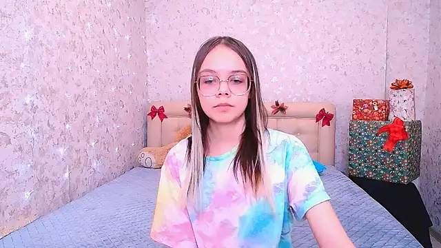 LolliStrawberry online show from January 2026 02:49:02 AM