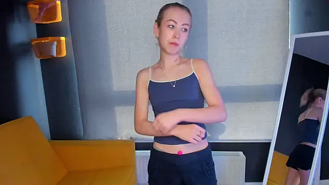 Moon Silk online show from February 2026 08:07:02 AM