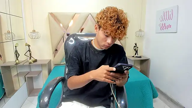 Anyelo Twink online show from January 2026 04:11:01 PM