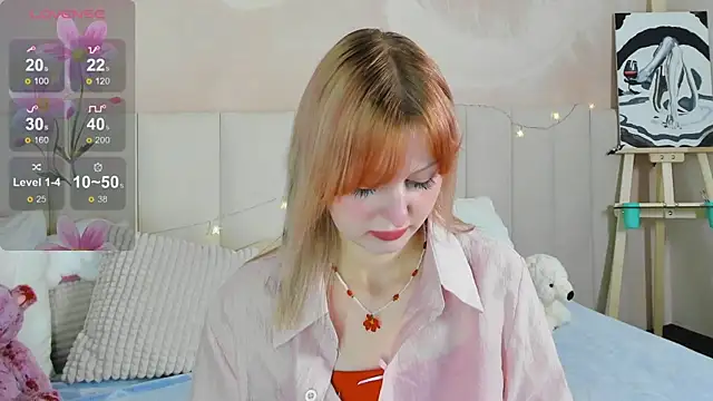 Snapshot of AdeleSilvy chatting on July 2026 01:44:02 AM AdeleSilvy online show from July 2026 01:44:02 AM