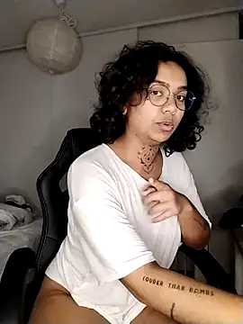 therealsun8 online show from February 2026 06:39:02 AM