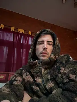 Elcomandantebsas online show from July 2026 08:33:01 PM