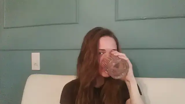 Vyressa online show from March 2026 01:07:02 PM